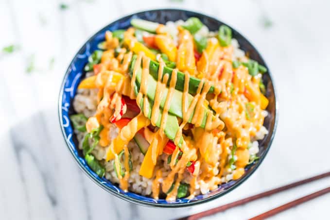 Healthy No-Roll Sushi Bowls: Vegan Mango & Spicy Mayo Delight